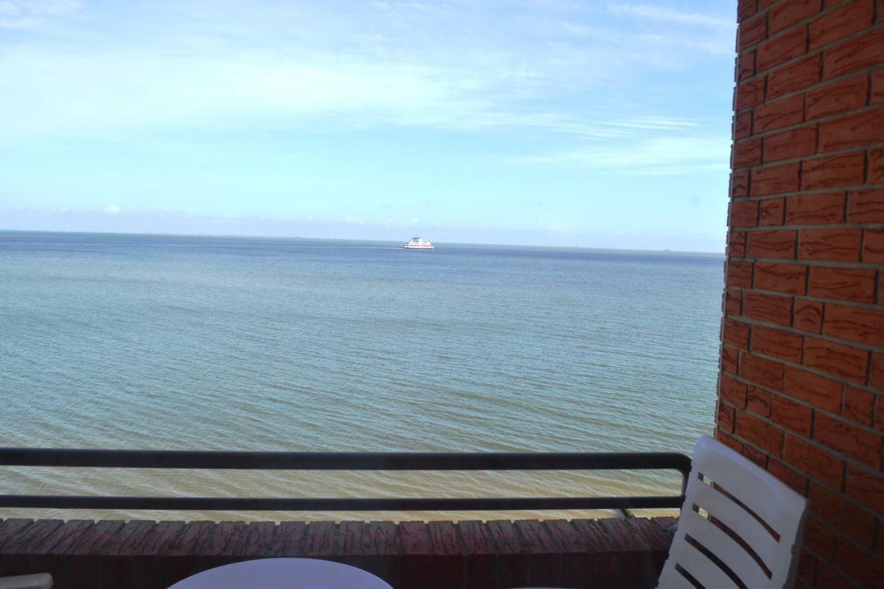 Ferienwohnung Im Strandhotel Вик-ауф-Фёр Экстерьер фото